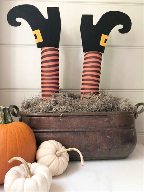 Creative Halloween Witch Stakes: Craft Ideas for a Hauntingly Beautiful Yard